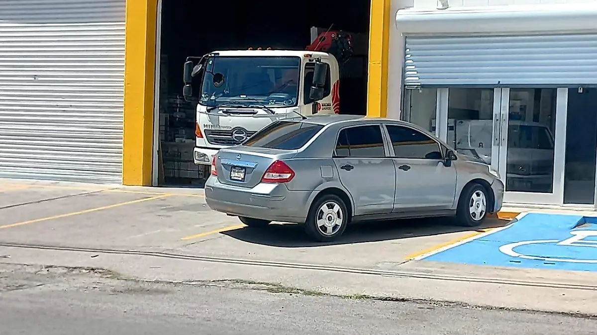 Lesionado cajas cerámica