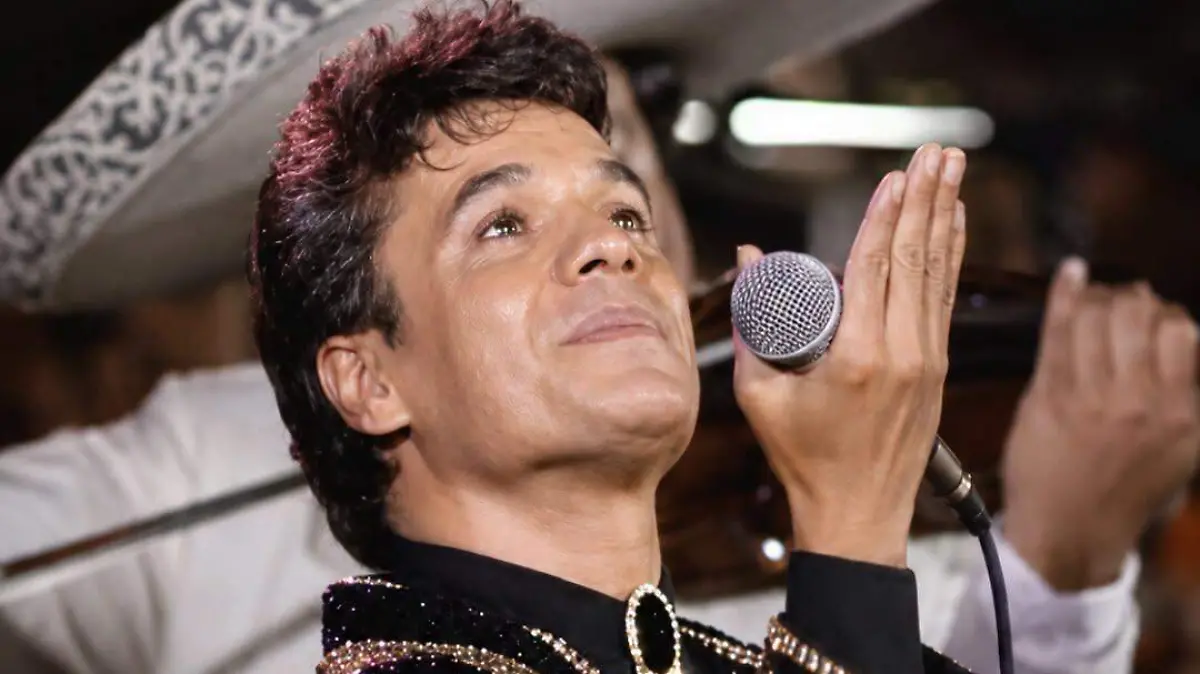 FOTO FACEBOOK FANS JUAN GABRIEL