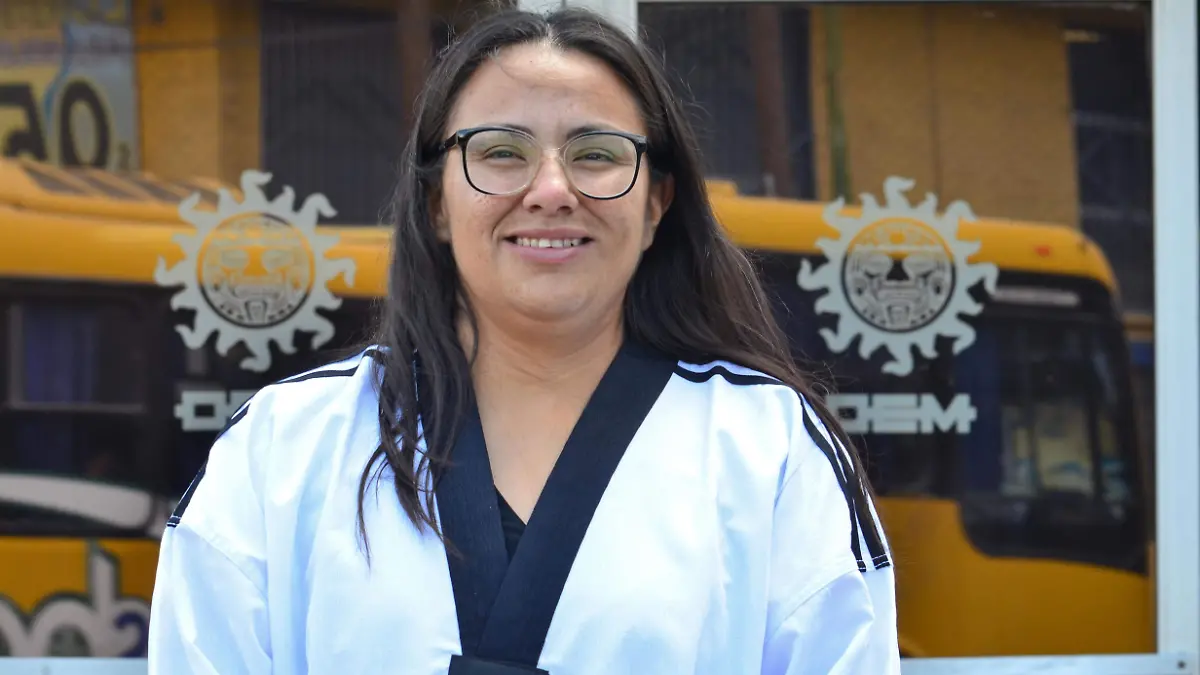 LT INGRID HERNANDEZ 03