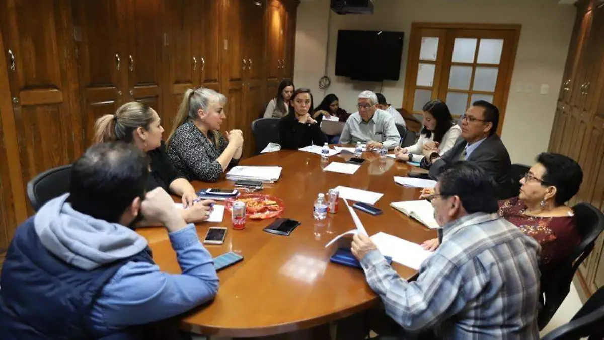 regidores analizan dar los apoyos