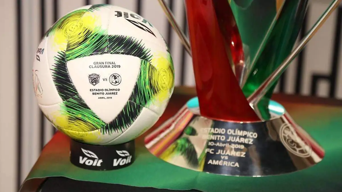 trofeo y balon