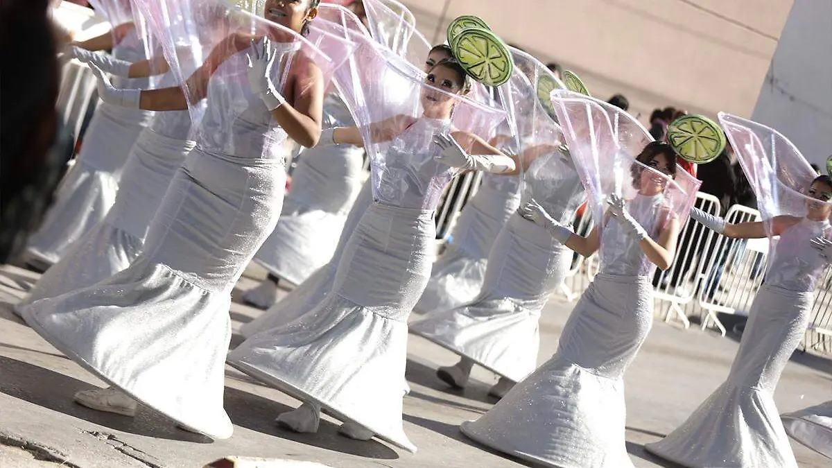 desfile fundacion juarez