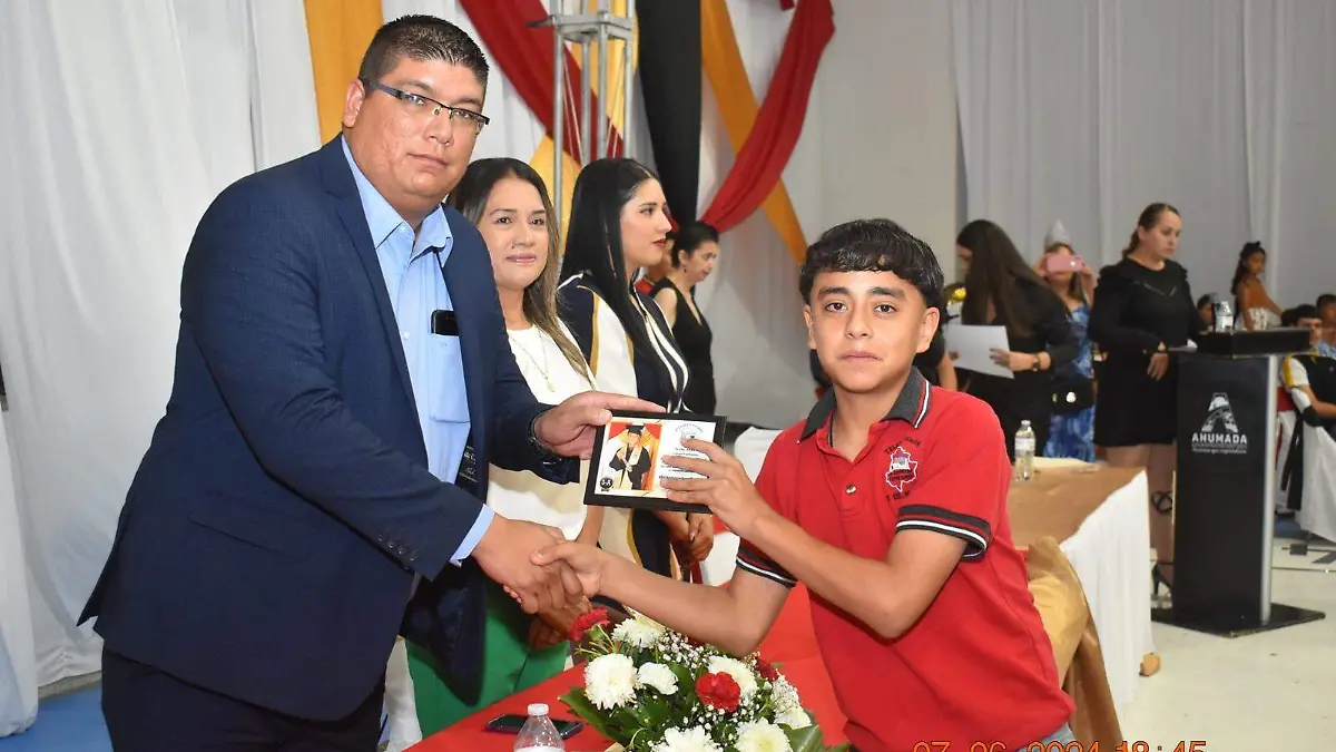 graduación 8 de mayo
