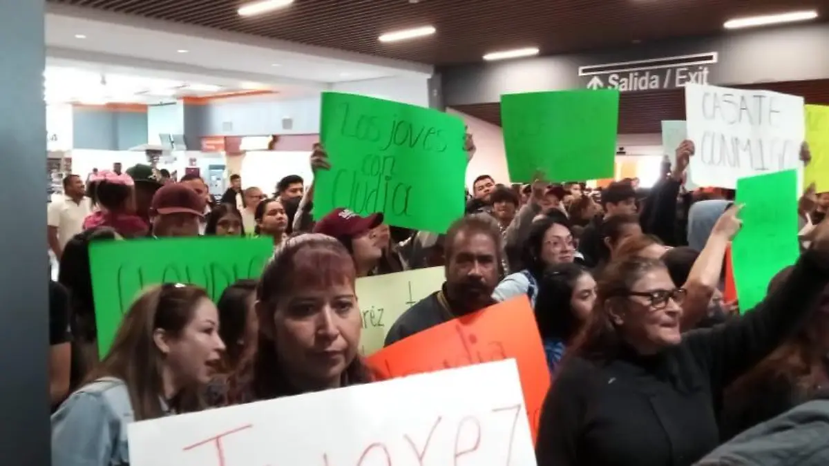 0e949108-222b-45db-8967-10f4a2e81771