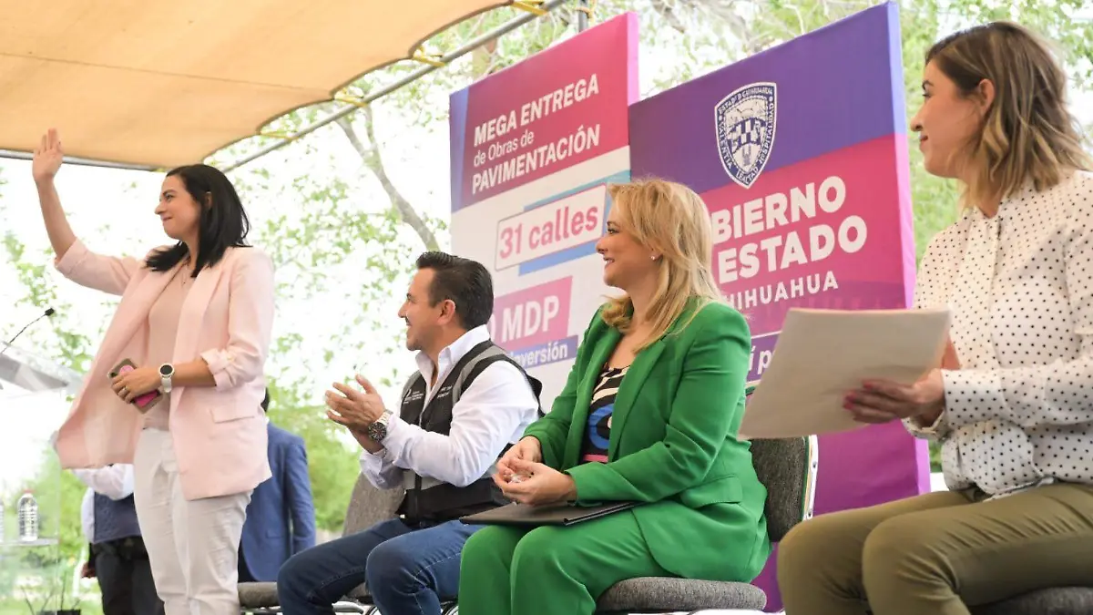 ceremonia entrega de pavimentación a calles