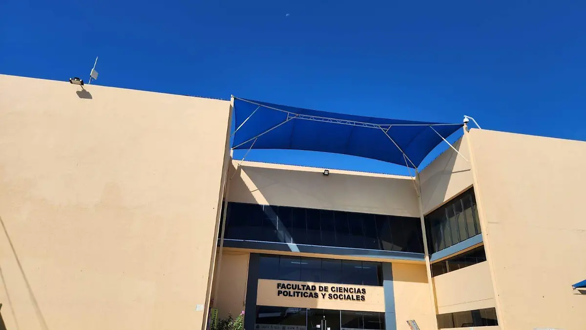 7c084822-b1c0-49e9-b64b-16cccda5c248