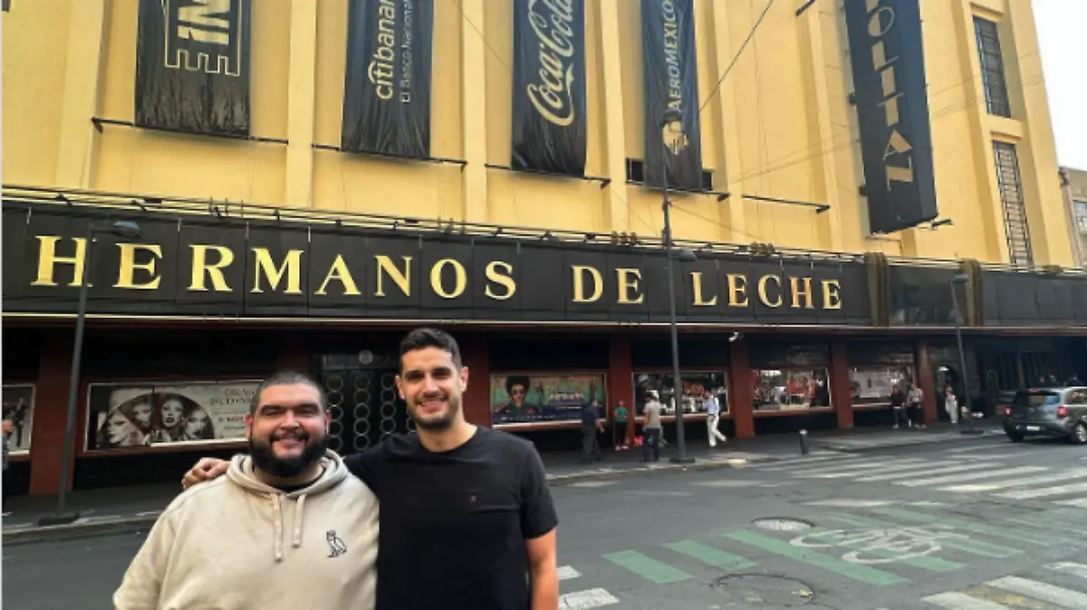 Hermanos de Leche