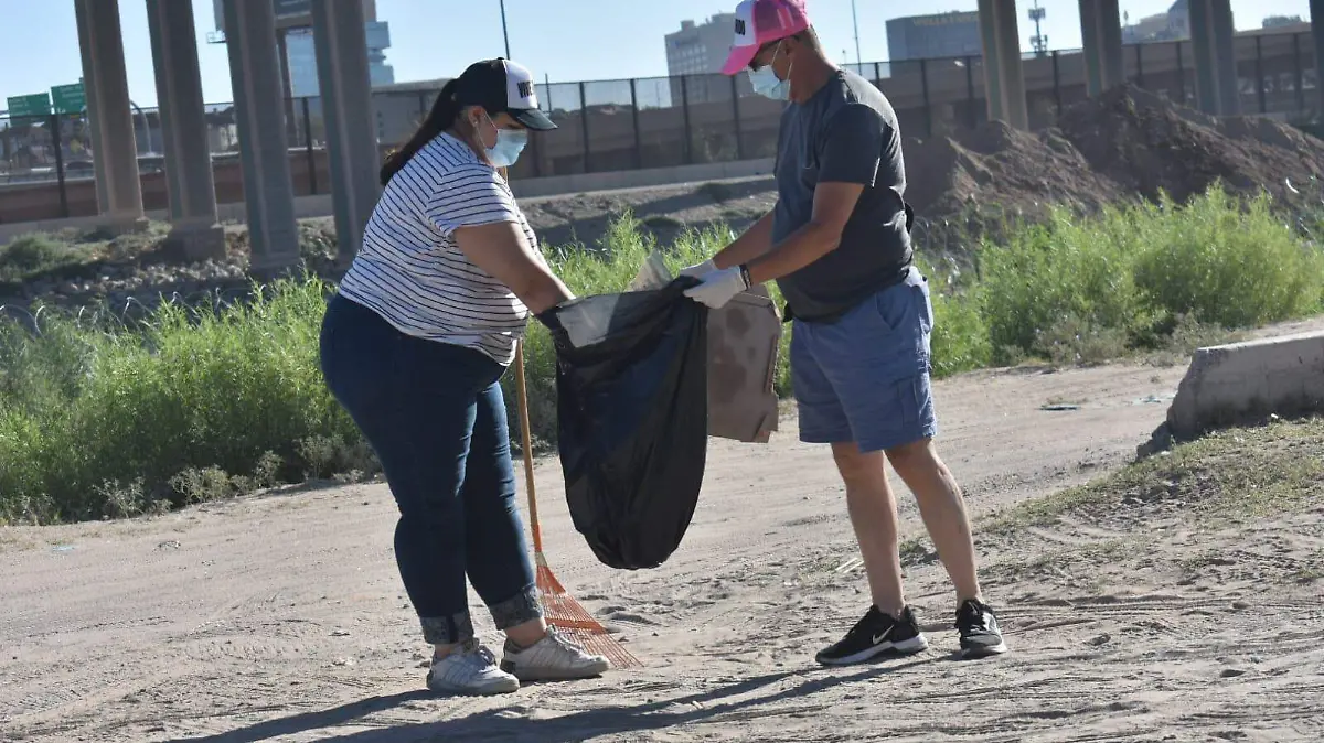voluntarios en parque de las tortugas