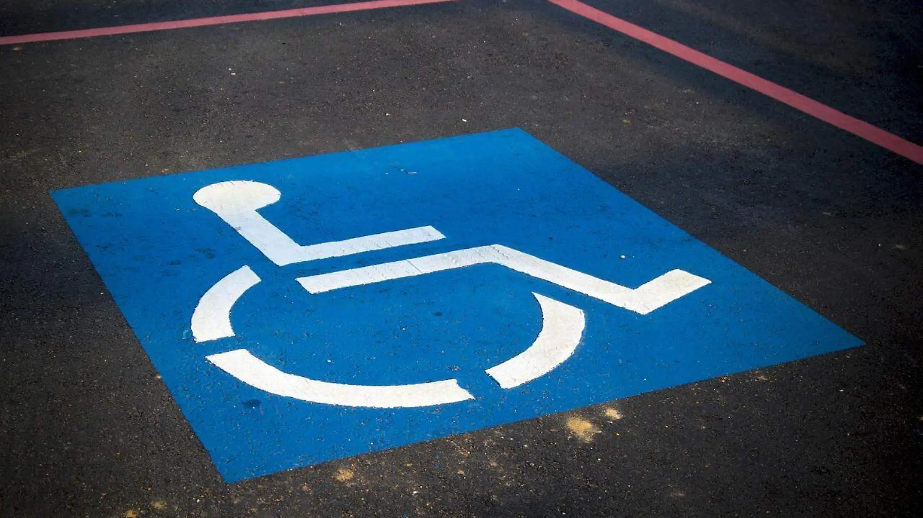 handicap-parking-3865315_1280