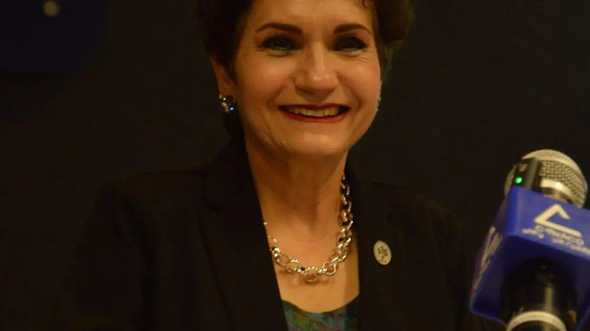 Elizabeth Villalobos