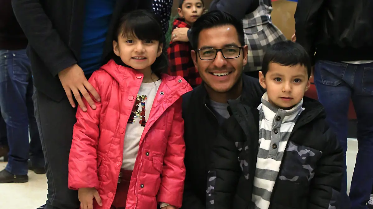 VERONICA EDUARDO REGINA RODRIGO 02 