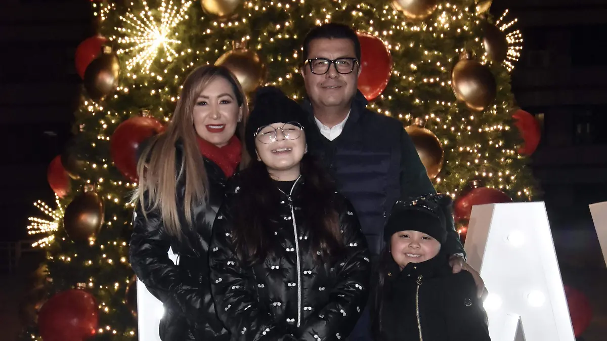 Armando, Alejandra y Jimena (1)-1