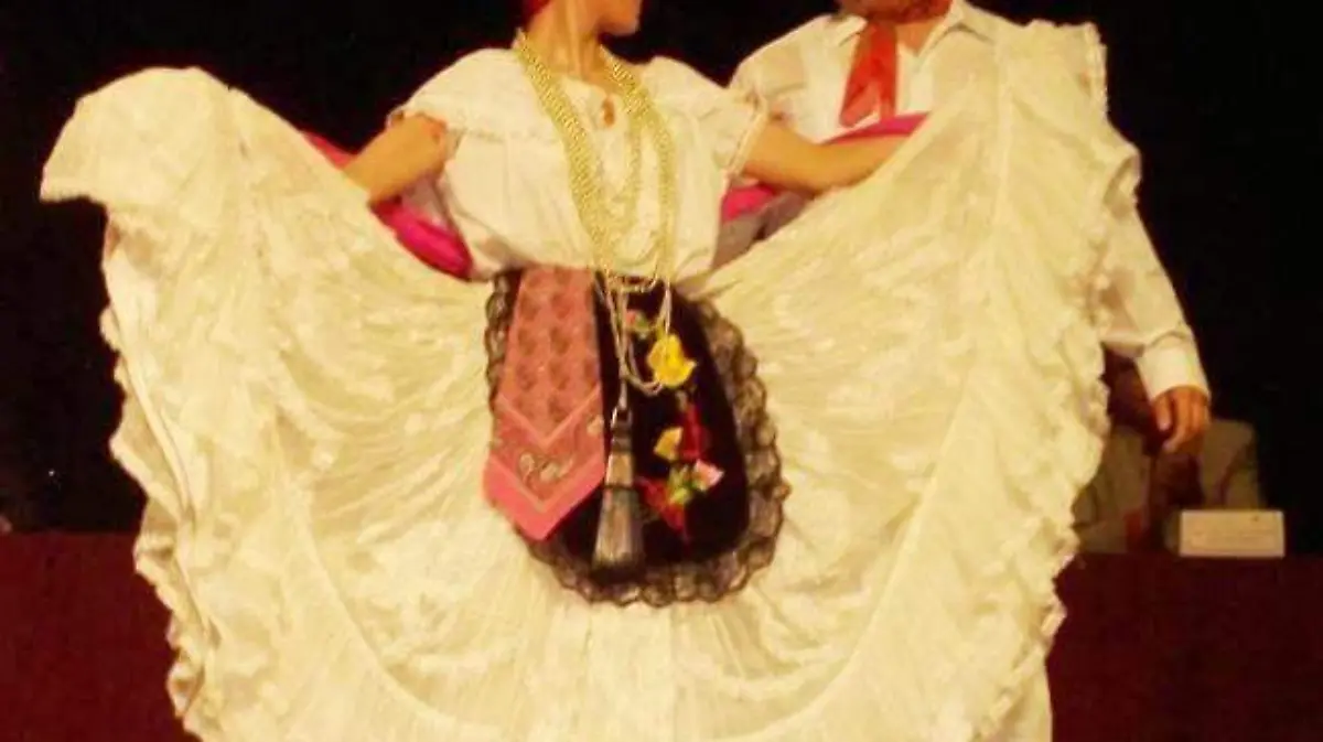 9 TARDE DE FOLKLOR 1