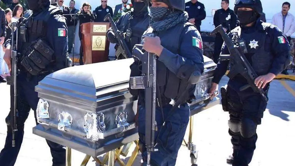 policias en funeral del agente jesus andrade