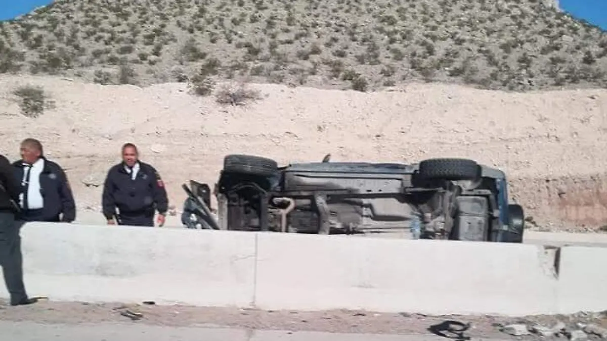 Volcadura en el Camino Real