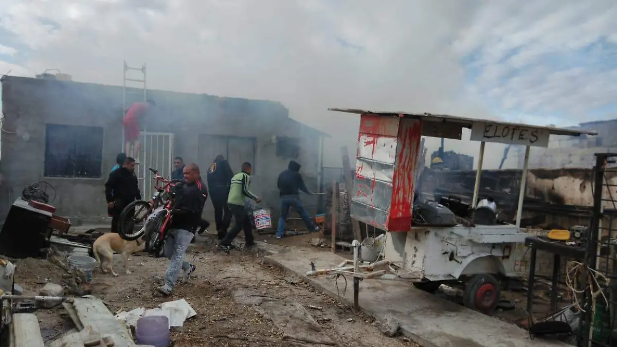 vecinos atendieron incendio 2