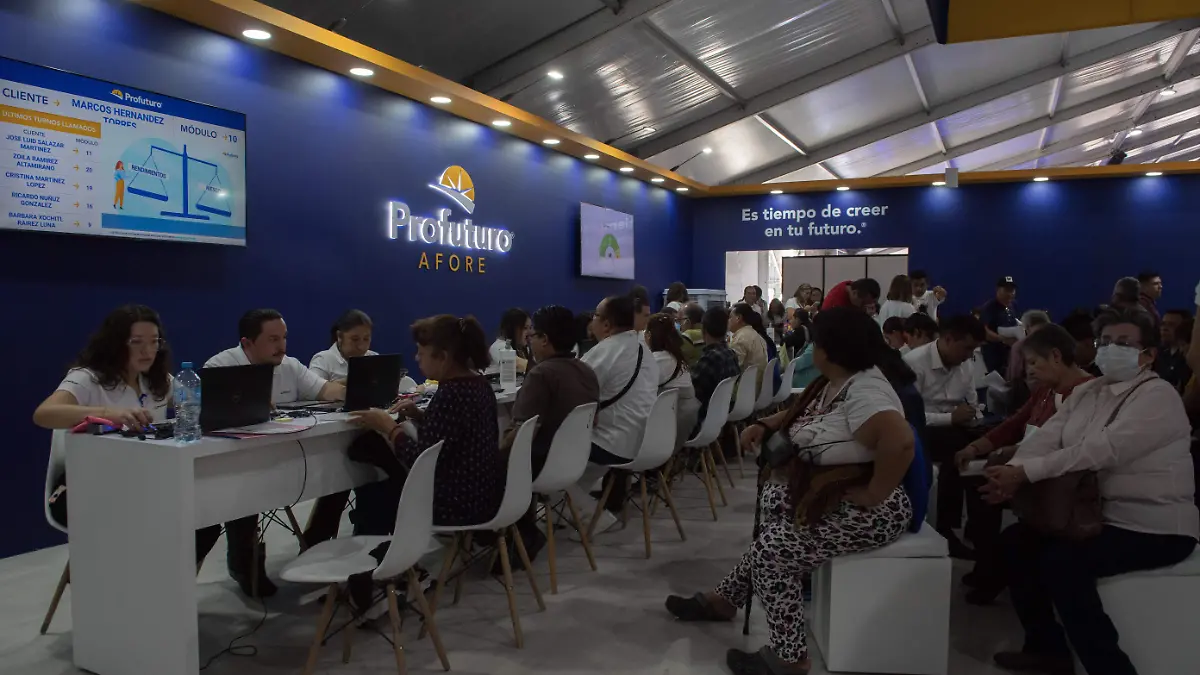 FERIA_DE_AFORES_PENSION_CONSAR_RETIRO_ADULTO_MAYOR_TERCERA_EDAD_TRAMITES_DE_JUBILACION_alejandro aguilar (8) (1)