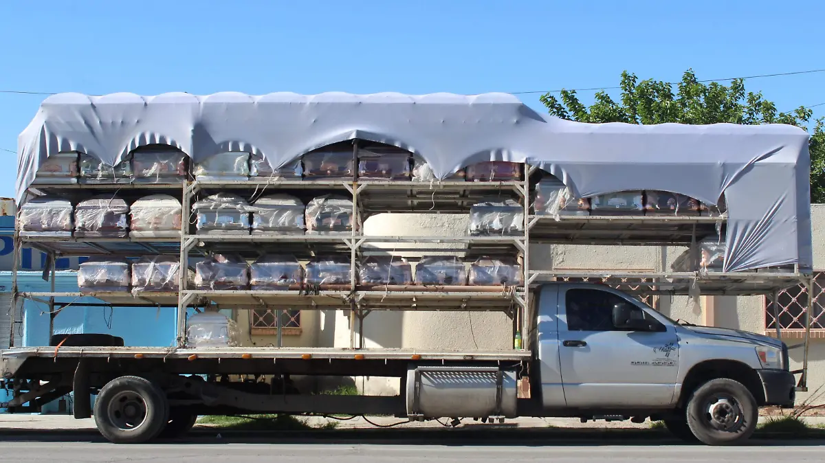 feretros en funeraria. olga casas (5)