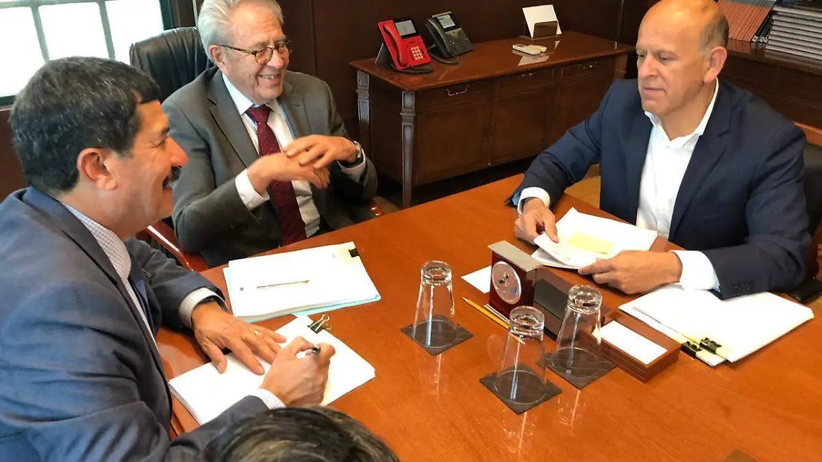 Firma Corral como estado no adherido al Insabi 
