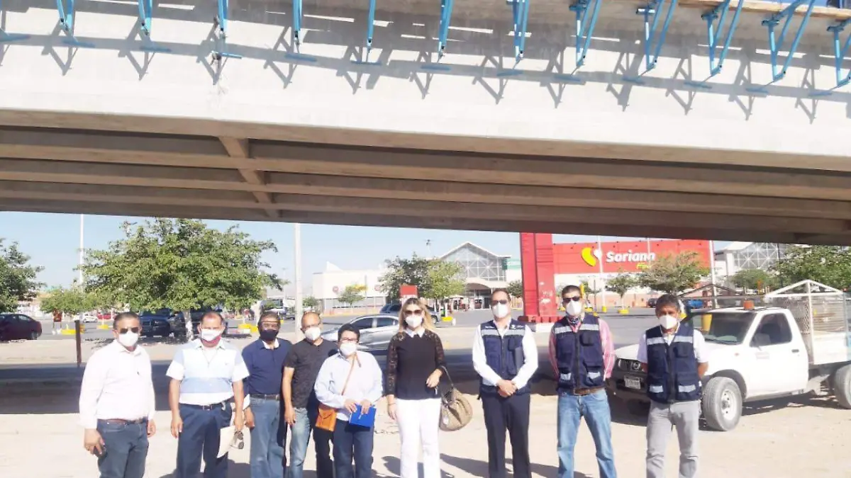 Regidores supervisan obras del puente elevado