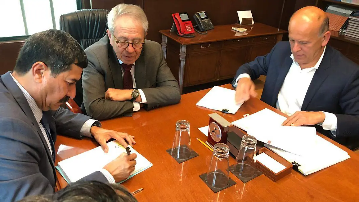 Firma Corral como estado no adherido al Insabi 