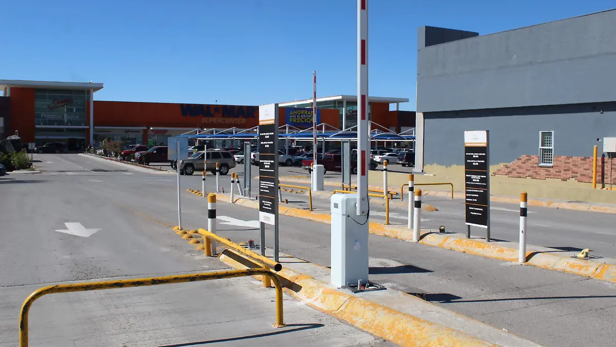 estacionamiento de gran patio zaragoza. olga casas (12)