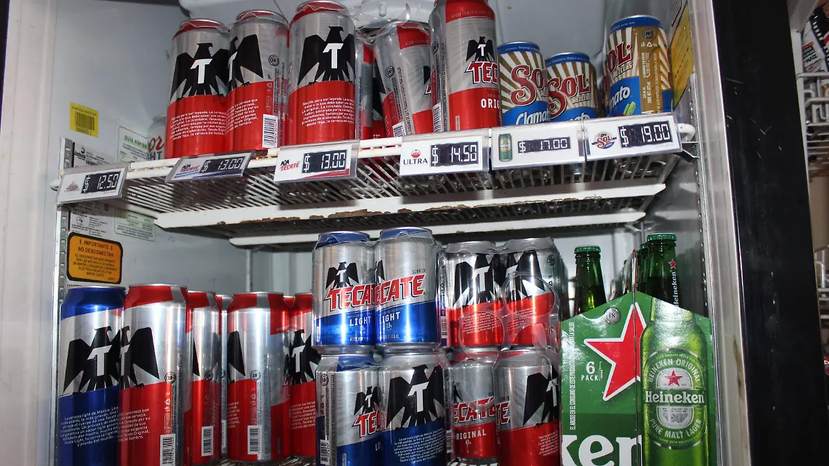 venta de cerveza en tienditas. olga casas (2)