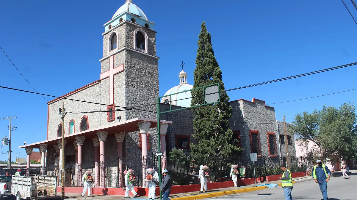 sanitizan parroquia san felipe de jesus. olga casas (3)
