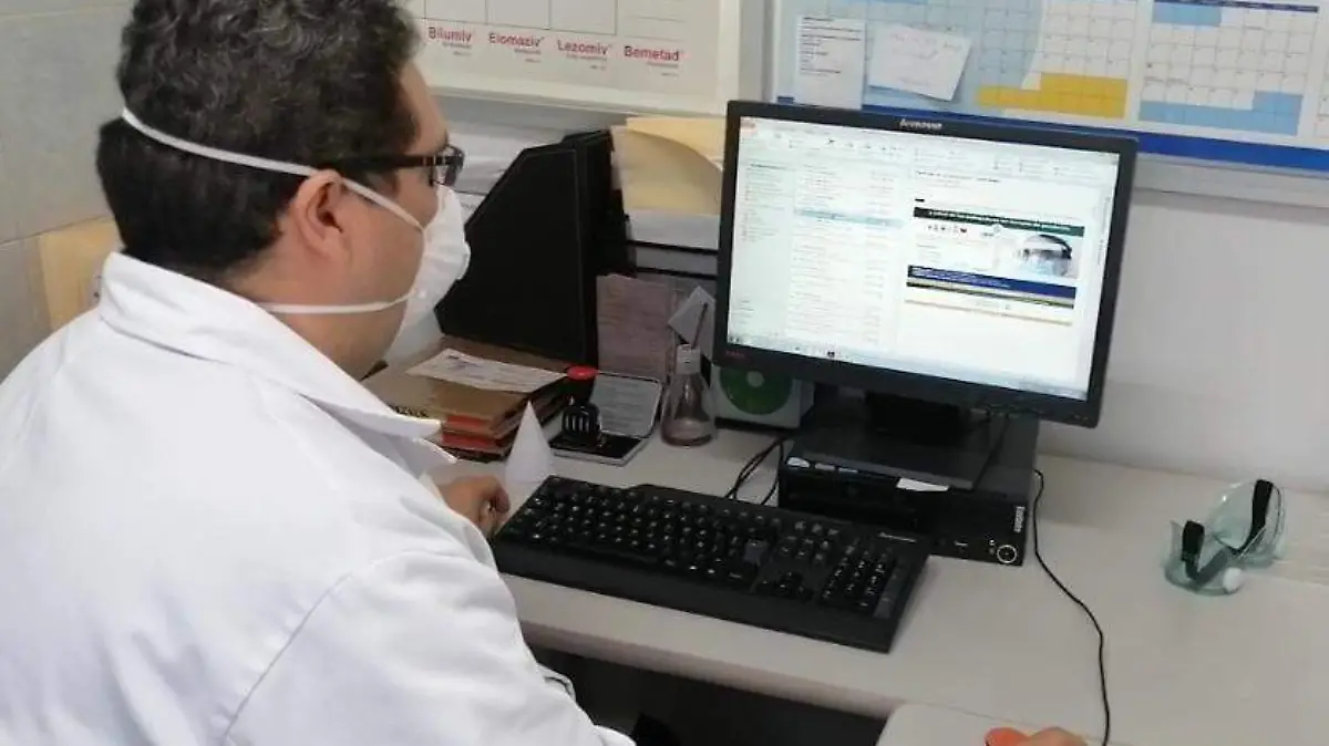  Hugo Sánchez Bustillos, neumólogo y jefe de Servicio de Medicina Interna del Hospital General (HGR) No