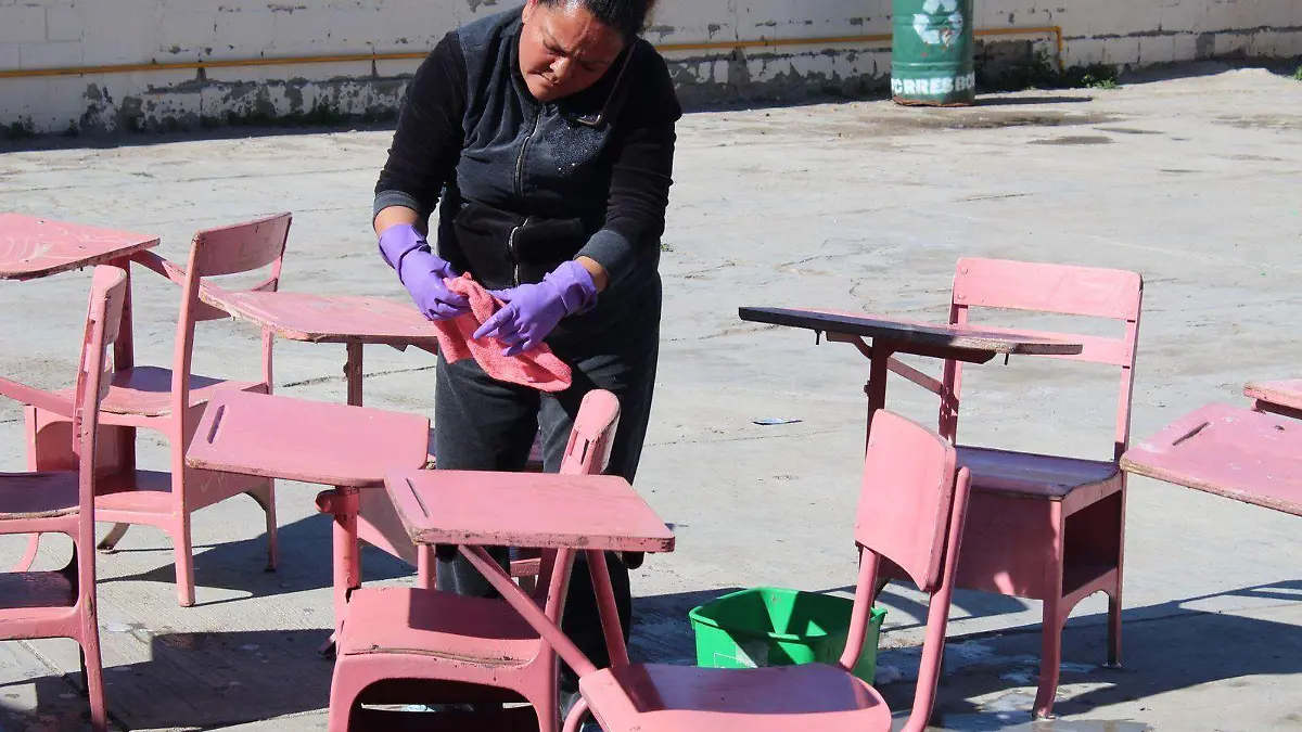 desinfectan escuelas al sur oriente por virus  (5)