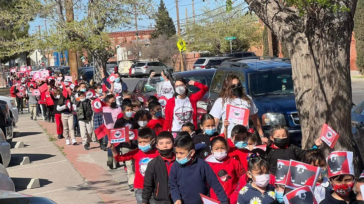 Marchan por César Chavez 