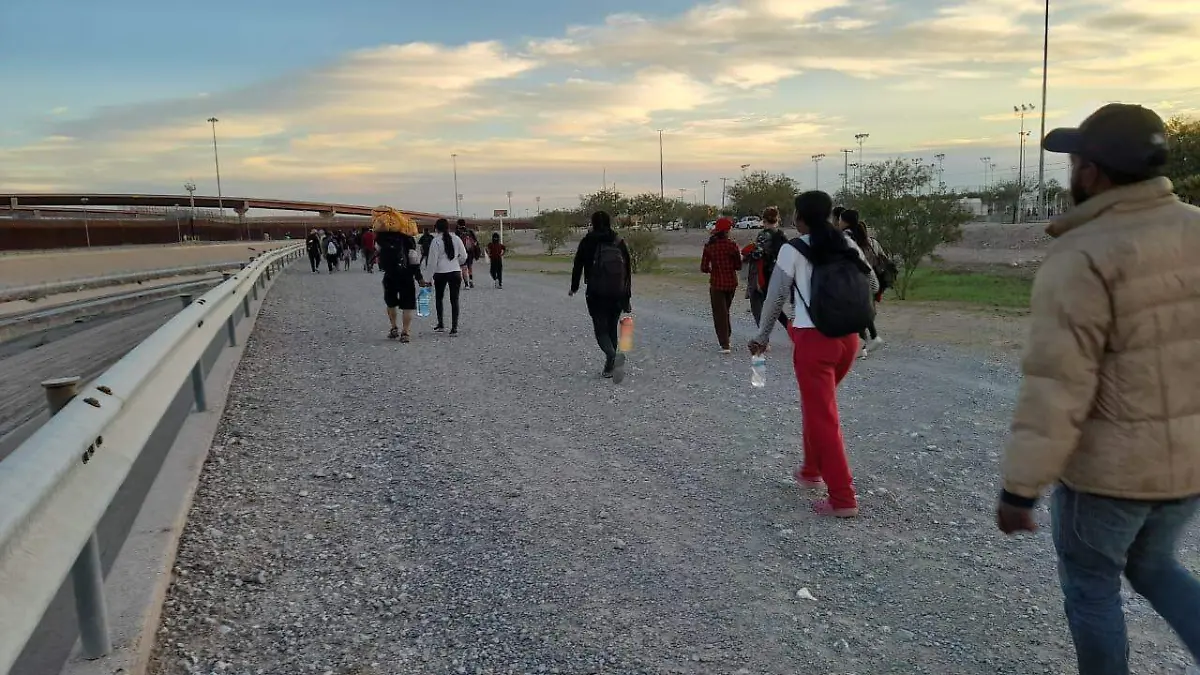 migrantes en frontera