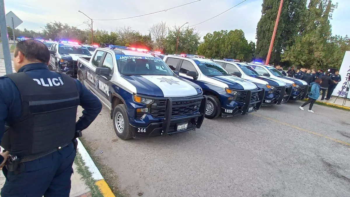 Entrega de patrullas en chamizal 1