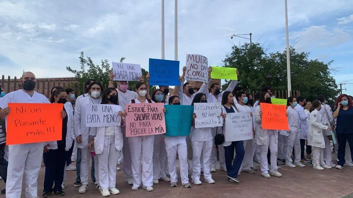 Protestan medicos