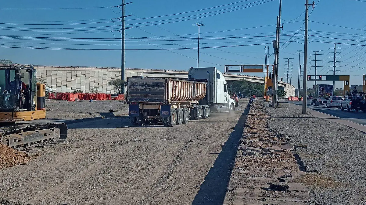  distribuidor vial en el cruce de Talamás 