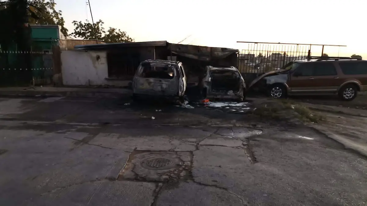 Incendio vehiculos 1