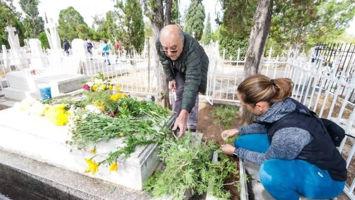 feria del hueso 2023 panteón tumbas día de muertos