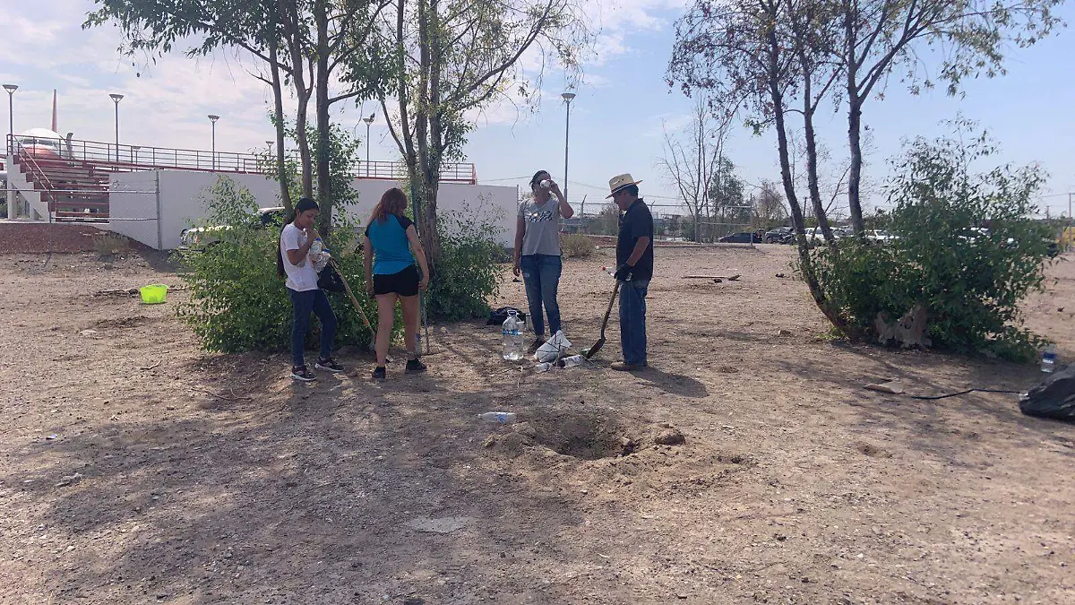 9d43f266-501a-4542-90d5-74d0b5e416b2