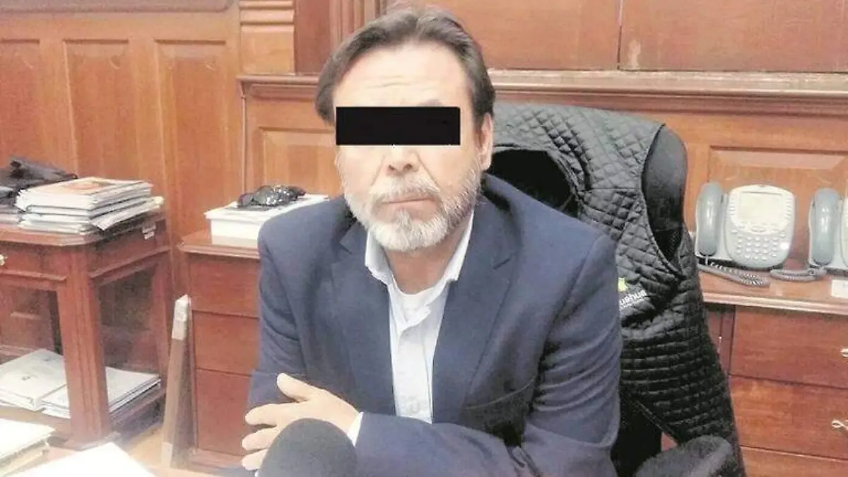 Antonio Pinedo ojos tapados
