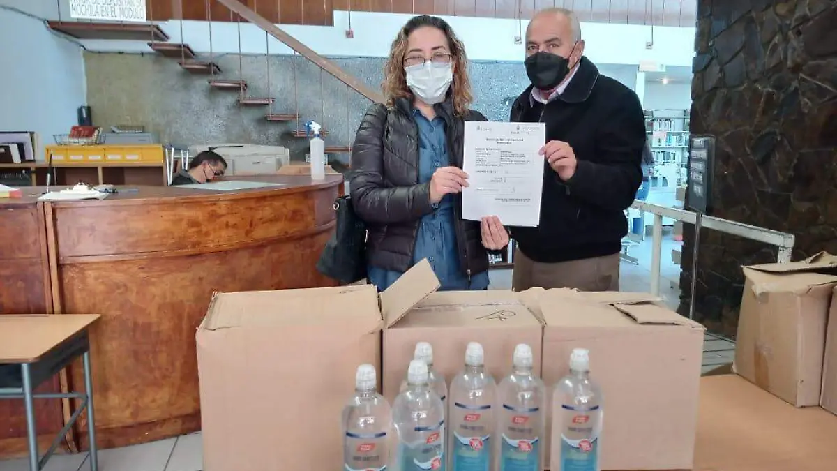 Entregan gel antibacterial  