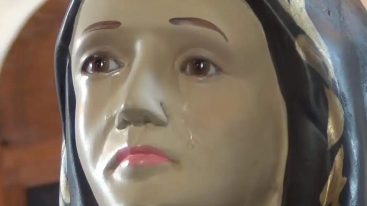 virgen llorando