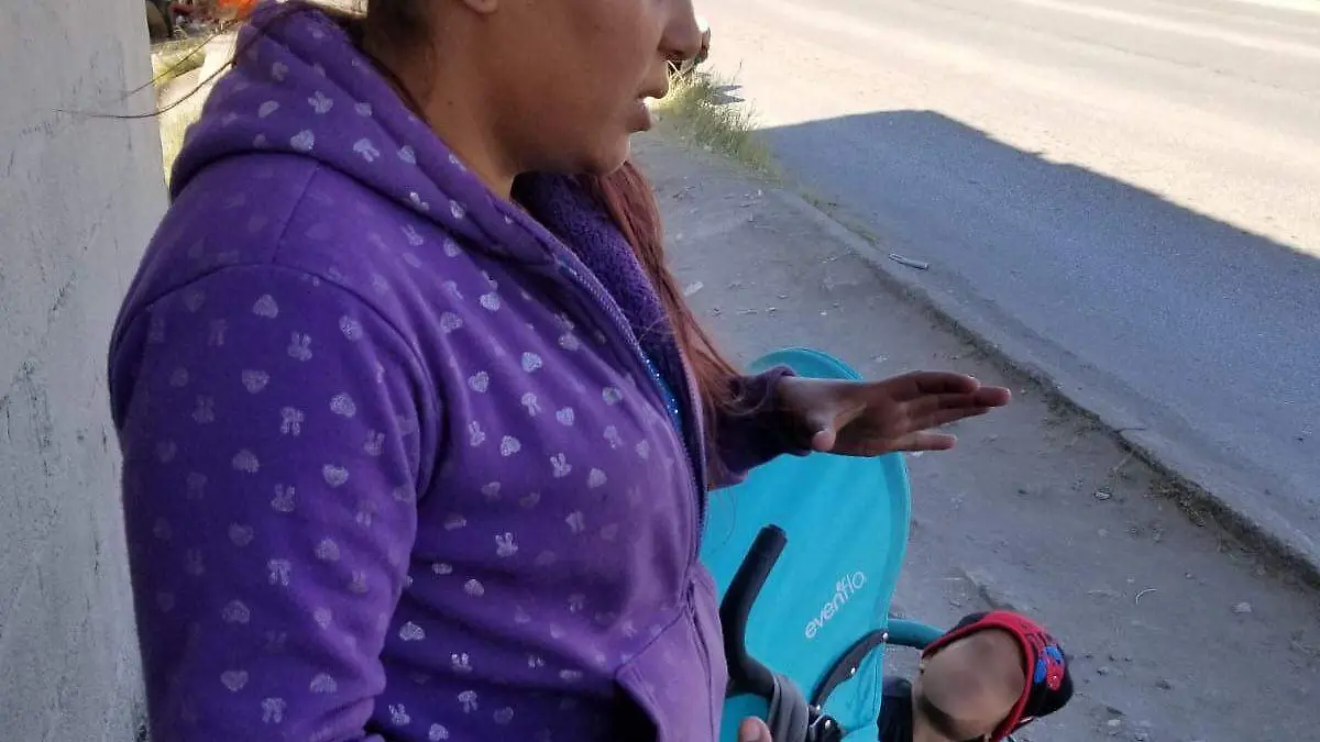 migrante Laysmara y su bebé 2