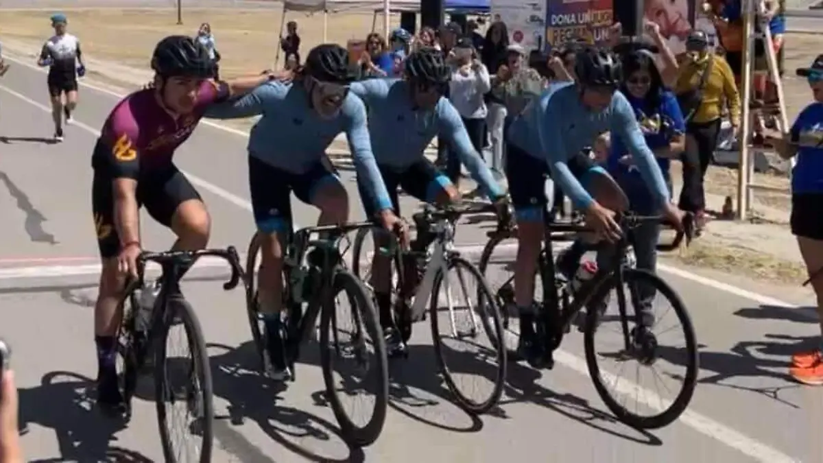 Pedaleando por juguetes