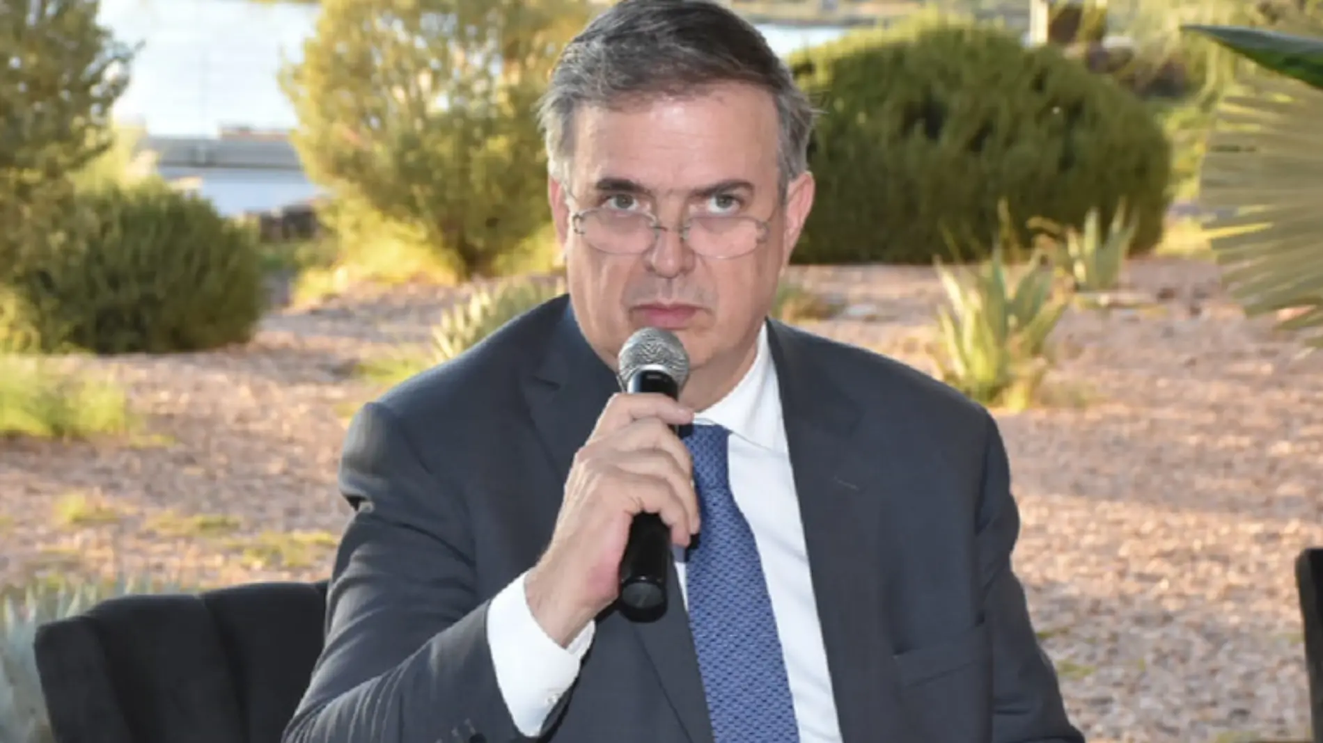 ebrard2