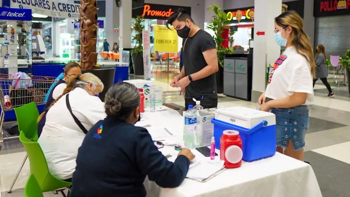 vacunacion centros comerciales