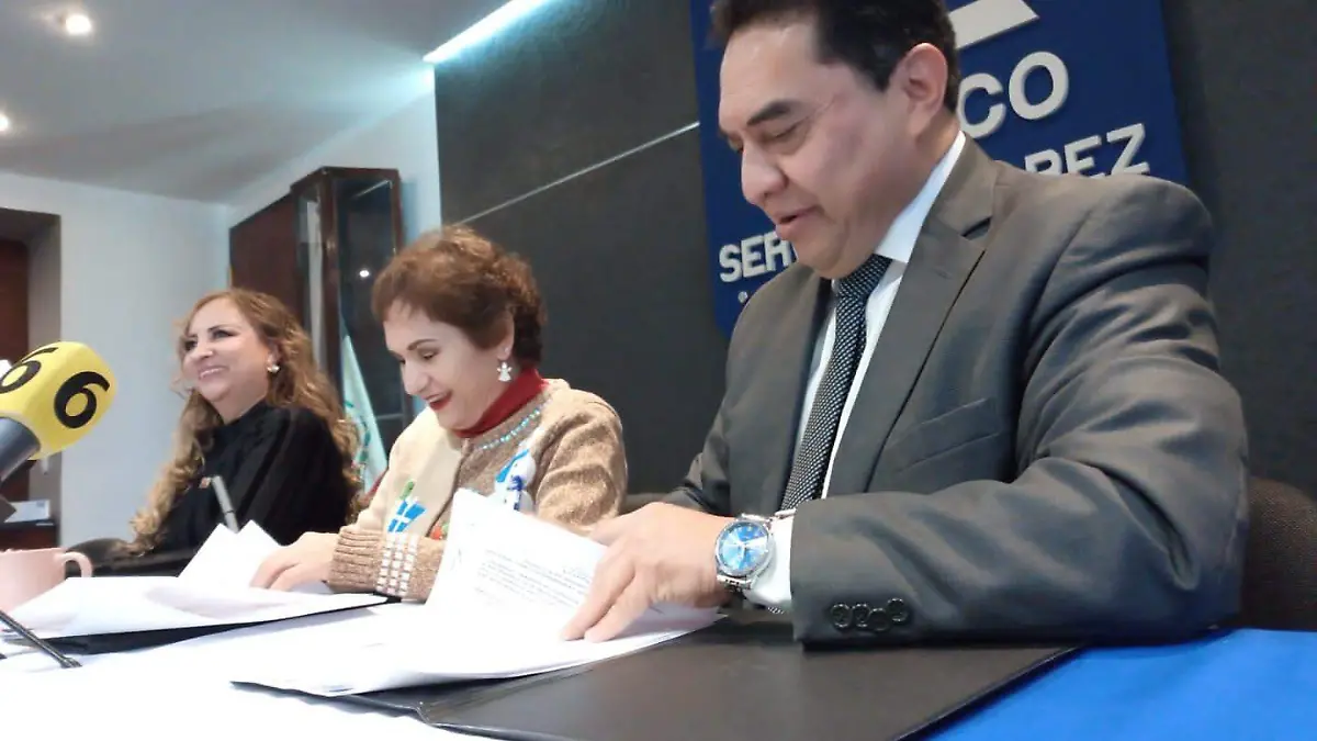 Firman convenio de colaboración CANACO y URN