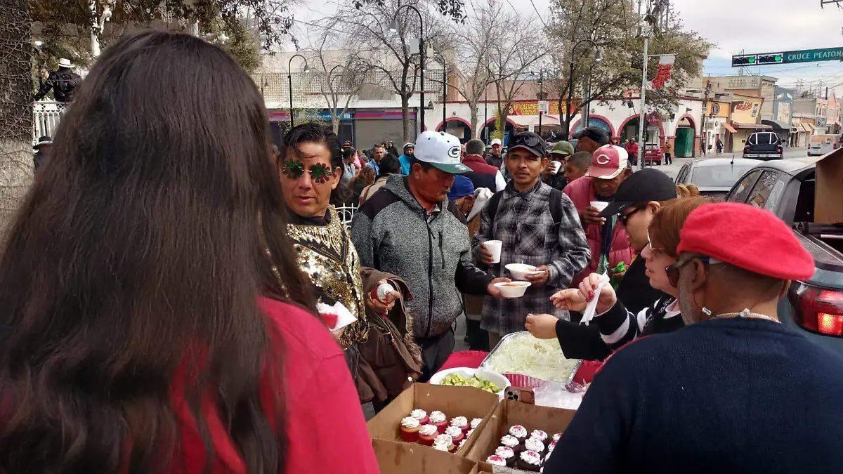 Reparten alimentos por 16 años consecutivos