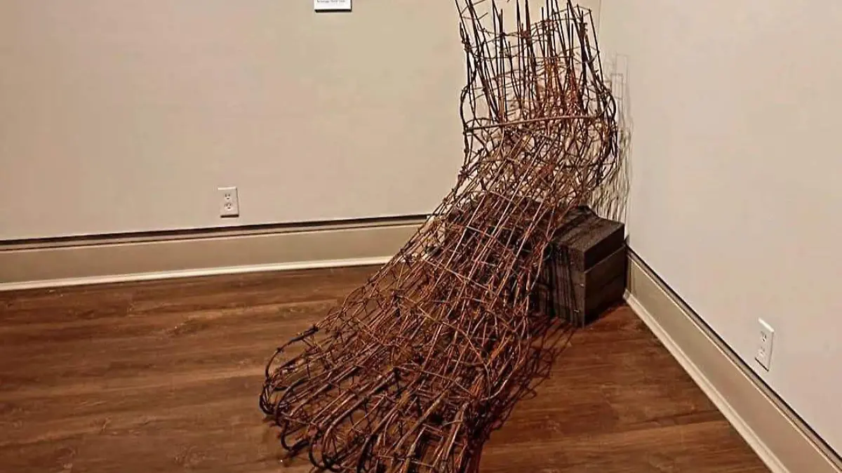 Escultura "Pie Migrante"