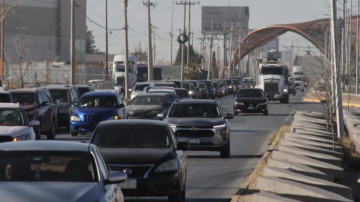 Caravana de maestros en Av. Tecnológico 