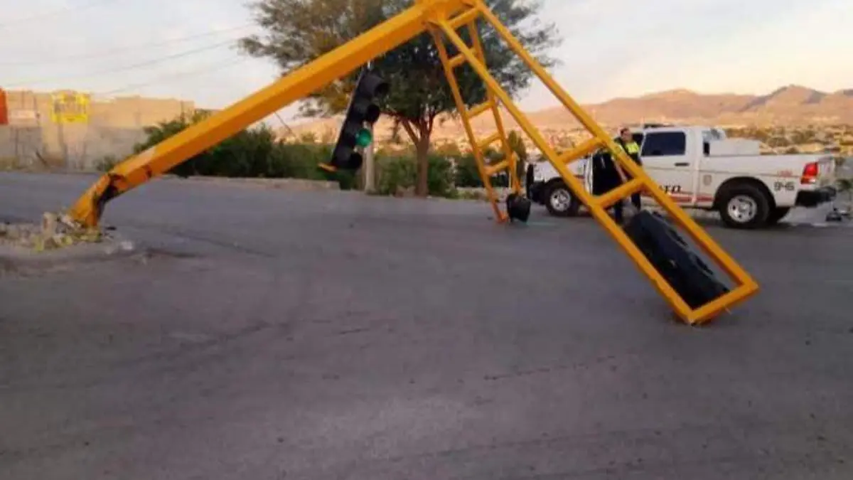 Señalamientos viales derribados por automovilistas en estados de ebriedad 